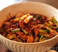 Stir-fried Chicken Rice Noodles with Glutinous Rice Cake