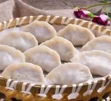 Fresh Pork and Scallion Dumplings