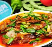 Stir-fried Pork with Garlic Shoots