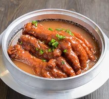 Braised Chicken Feet in Clay Pot