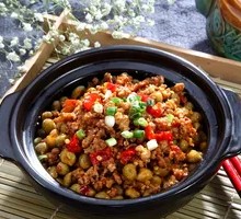 Stewed Pork with Celery