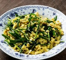 Stir-fried Eggs with Leeks