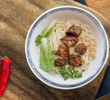 Dry-Seasoned Braised Pork Rib Noodles