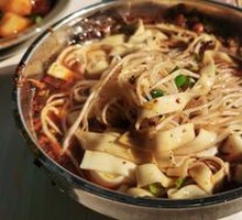 Spicy Pig Intestine Noodles