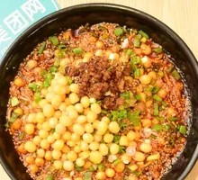 Spicy Broad Noodles with Pea Paste