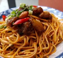 Floral Beef {Dry Noodles with Meat Sauce} {Dried Ginger Duck} Old Spicy Handmade Noodles