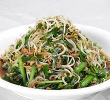 Stir-fried Pork Shreds with Bean Sprouts and Leeks
