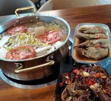 Pickled Cabbage and Radish Duck Frame Soup