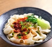 Oil-Poured Noodles