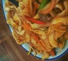 Stir-Fried Beef with Knife-Cut Noodles