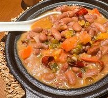 Sour Cabbage Stir-fried with Red Beans