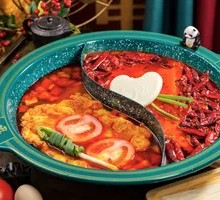 Tomato Yin-Yang Hot Pot with Fried Egg