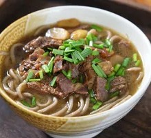 Sour Radish Beef Noodles