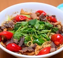 Sichuan-style Pepper Chicken Offal Noodles