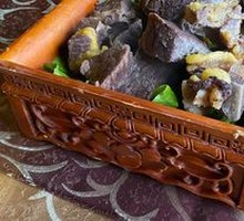 手抓牛肉