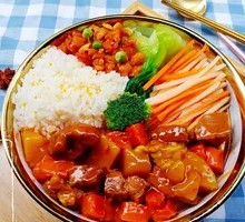 咖喱牛肉套饭