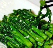 Garlic Stir-Fried Bok Choy