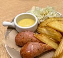 Black Pepper Sausage with Wedge Fries