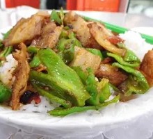 Green Pepper Pork Head Rice