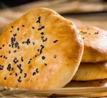 Pickled Vegetable and Pork Flatbread