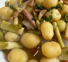 Salted Pork with Bamboo Shoots and Potatoes Stew