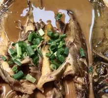 Braised Wandering Catfish