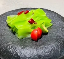 Cold-mixed lettuce
