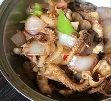 Spicy Squid in Dry Pot