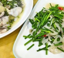 Stir-fried Lotus Root Slices with Leek Flowers