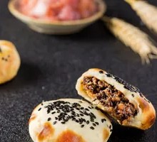 Mei Cai Pork Mini Bao