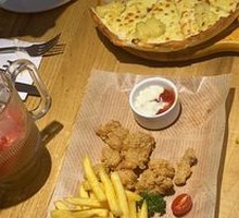 Golden Pillow Durian Pizza