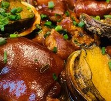 Abalone and Pig Trotter Stew