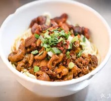Stewed Intestines with Rice Noodles