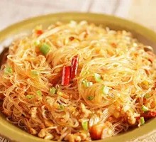 Stir-fried Thin Noodles with Shredded Pork