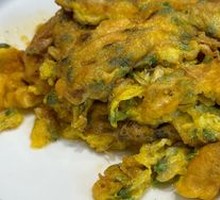 Stir-Fried Locust Blossoms with Eggs