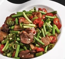 Stir-fried Garlic Chives with Preserved Meat