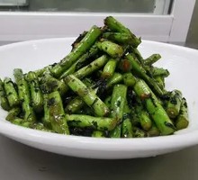 Dried Vegetable Stir-fried with Green Beans