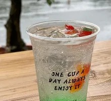 Goldfish Sparkling Water