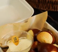 Soda Water Chestnuts with Sea Salt Cheese Sauce (8 pieces)