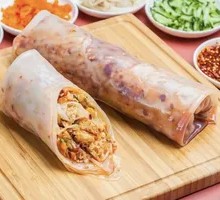 Rolling Noodles with Vegetables