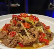 Stir-Fried Beef with Yellow Onion