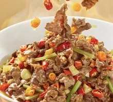 Stir-Fried Beef with Yellow Onion