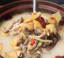 Chicken Stewed with Mushrooms