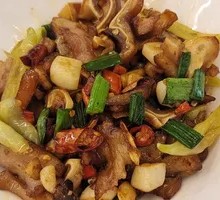 Farmhouse Pig Ear