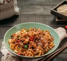 Xiang-Style Stir-Fried Pork with Noodles