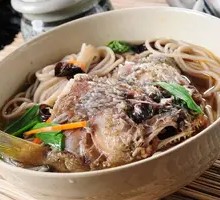 Pepper and Pig's Stomach Noodles