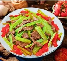 Beef Stir-fried with Celery