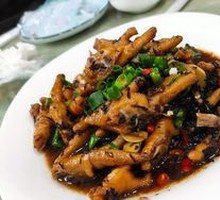 Preserved Vegetable Chicken Feet
