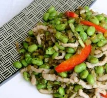 Snow Cabbage and Green Bean Stir-Fry with Pork over Rice