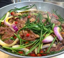 Flame-blasted Beef